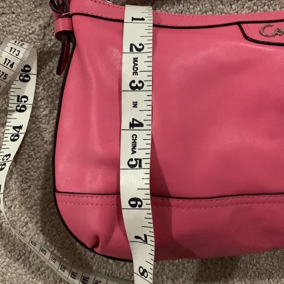 Coach bag with matching wallet and key chain. - Picture 10 of 10